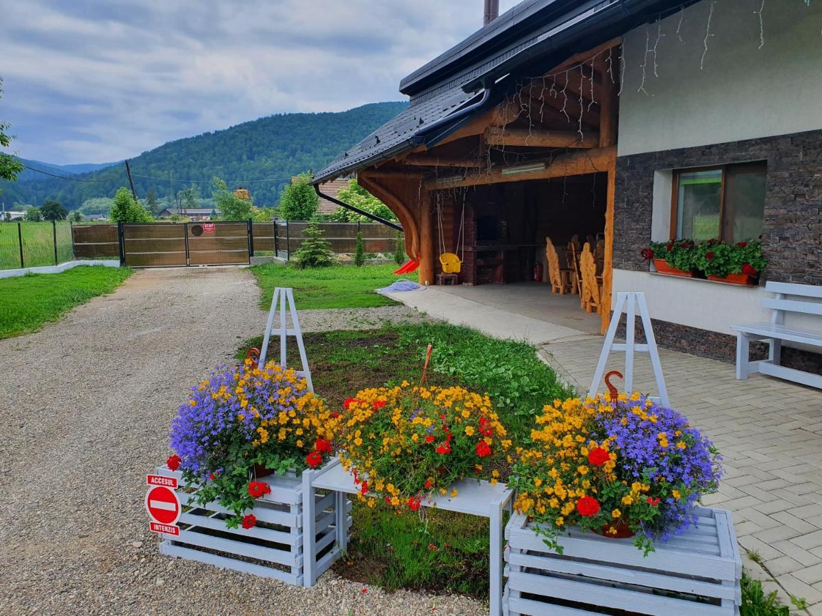 Casa Saga Hotell Gura Humorului Exteriör bild